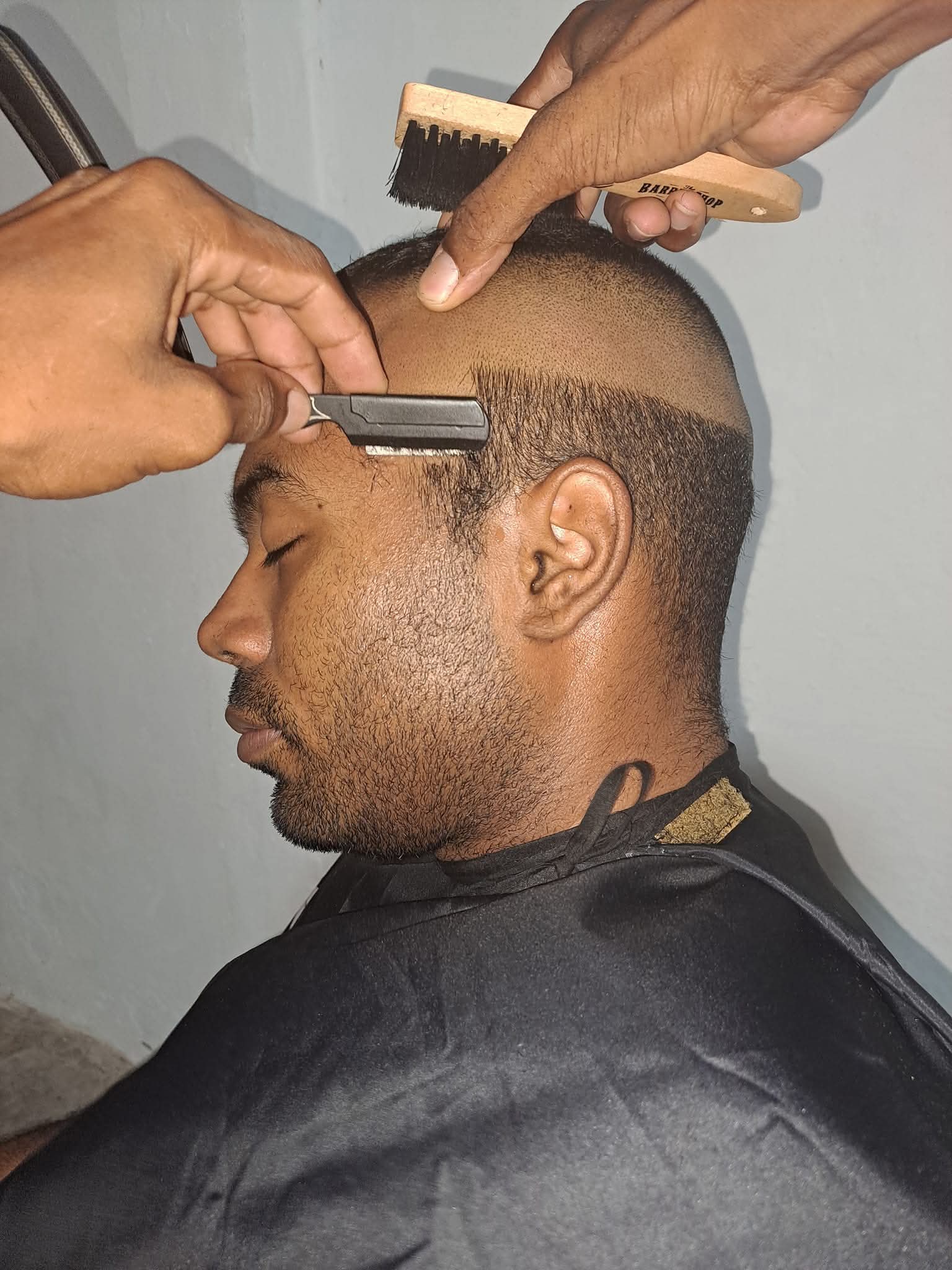 corte realizado por YOB4 BARBER